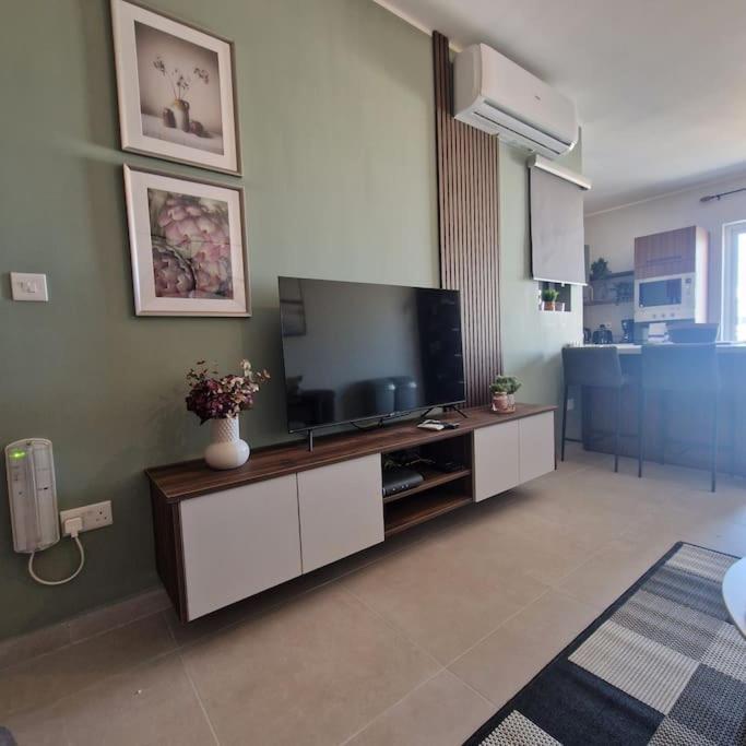 Centrally Located, Well Equipped, Stylish Flat. San Pawl il-Baħar Eksteriør bilde