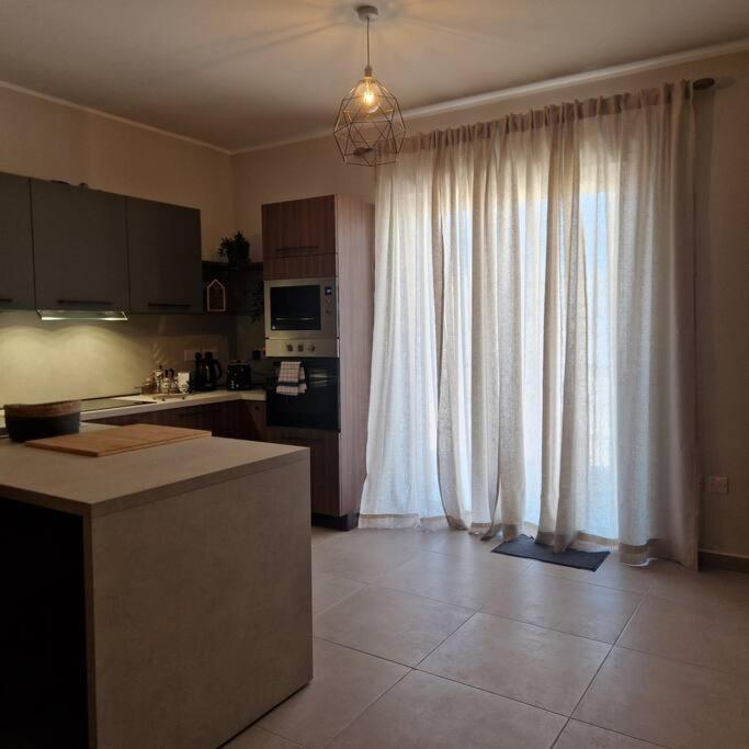 Centrally Located, Well Equipped, Stylish Flat. San Pawl il-Baħar Eksteriør bilde
