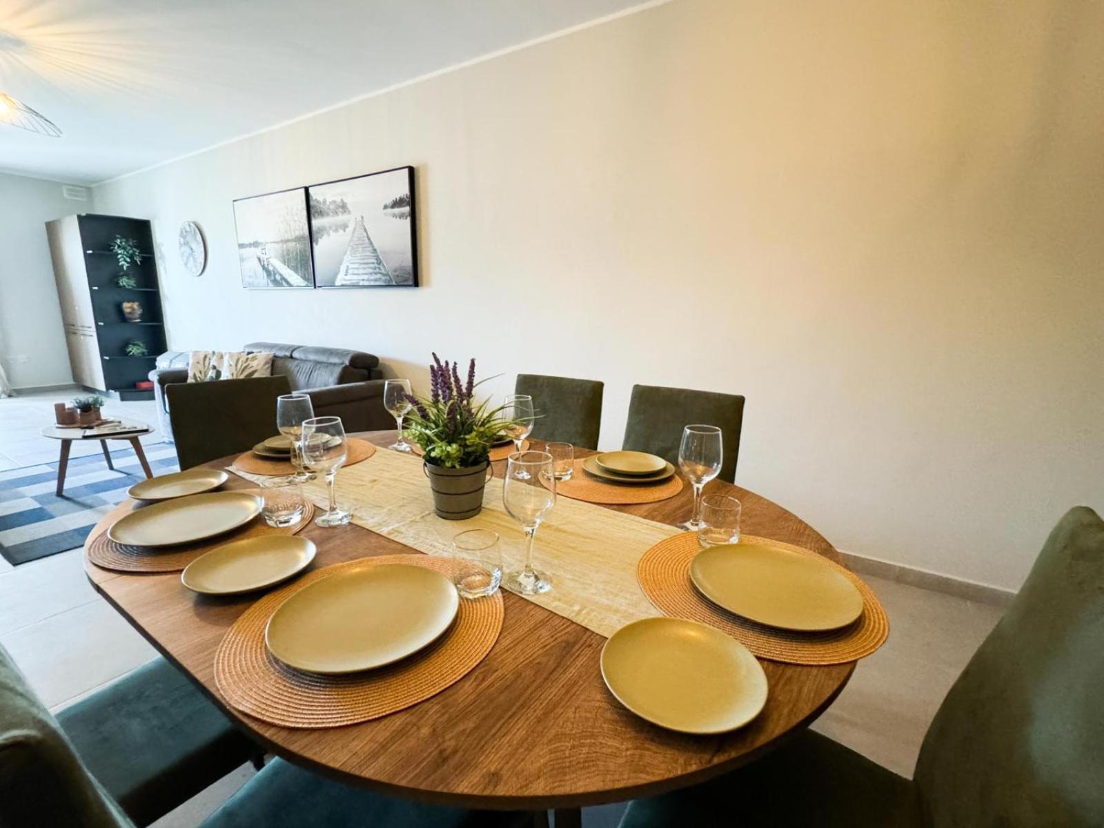 Centrally Located, Well Equipped, Stylish Flat. San Pawl il-Baħar Eksteriør bilde